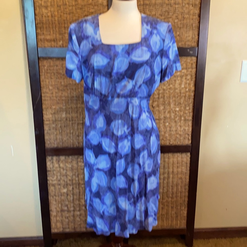 Jeffrey&Dara Sz 14 blue square neck dress